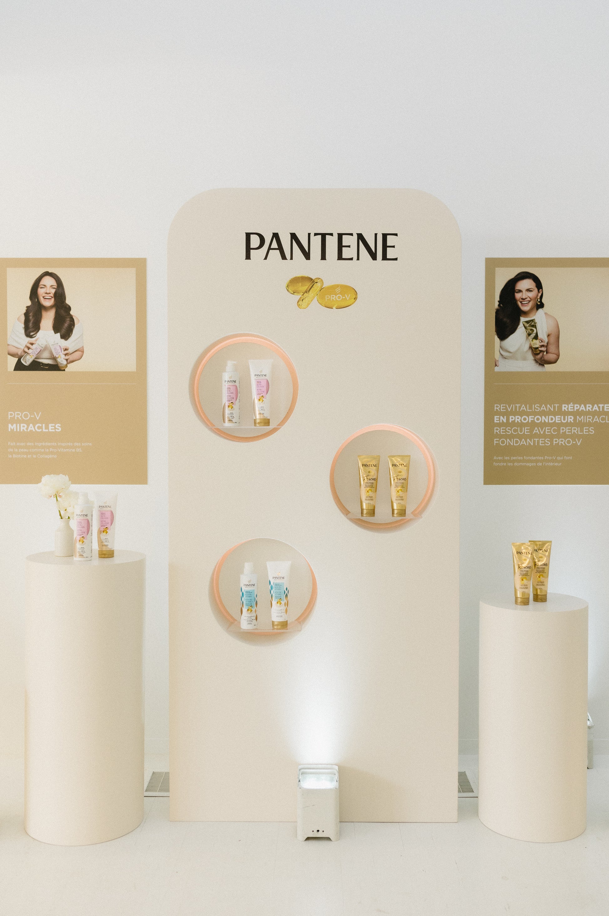 Brand activations Montreal Big flowers Mtl