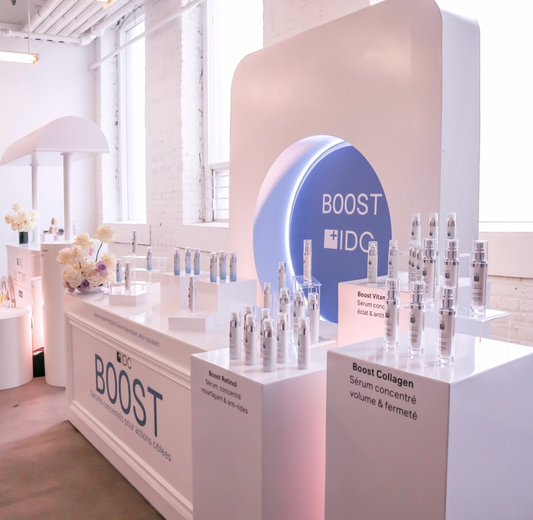 Branded pop-up display structure for retail and event marketing in Montreal.